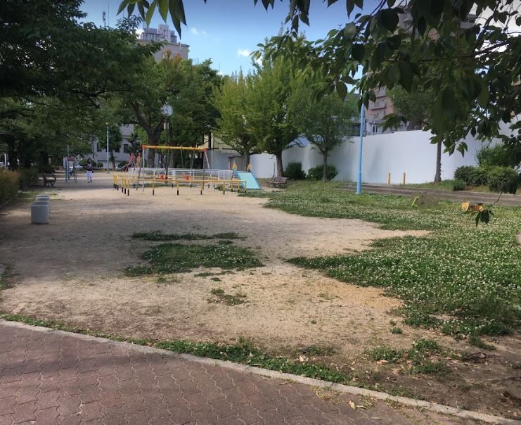 近くの寺山公園まで290m(徒歩4分)