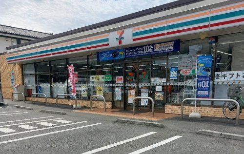近くのセブンイレブン 小平花小金井4丁目店まで140m(徒歩2分)