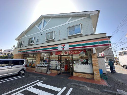 近くのセブンイレブン 国立富士見台4丁目店まで231m(徒歩3分)