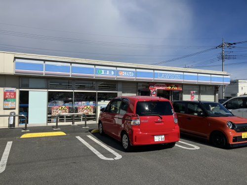近くのローソン 太田龍舞町店まで495m（徒歩7分）