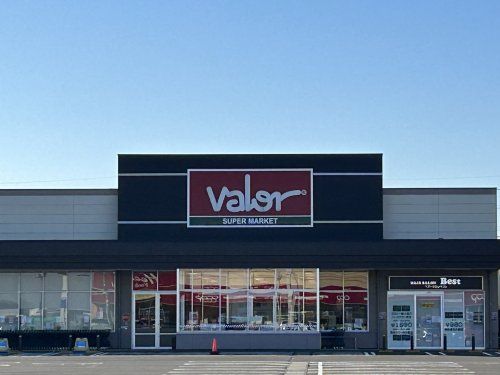 近くのvalor(バロー) 春江店まで1,401m（徒歩18分）