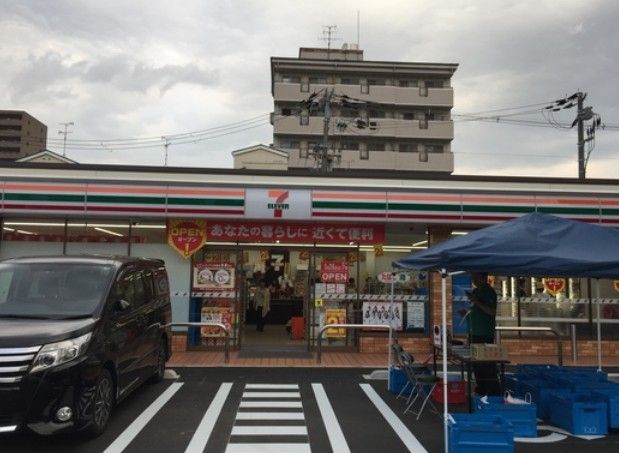 近くのセブンイレブン 大阪鶴見6丁目店まで668m（徒歩9分）