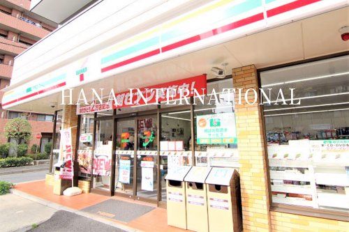 近くのセブン-イレブン船橋栄町店まで510m（徒歩7分）