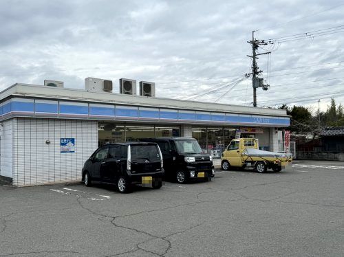 近くのローソン 橋本隅田町店まで445m(徒歩6分)