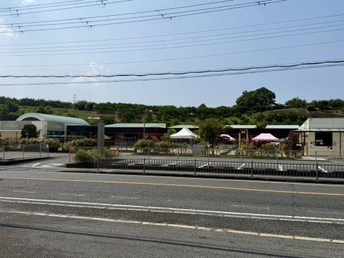 近くの橋本市立すみだこども園まで361m(徒歩5分)