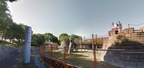 近くの深北緑地 とりで広場まで520m（徒歩7分）