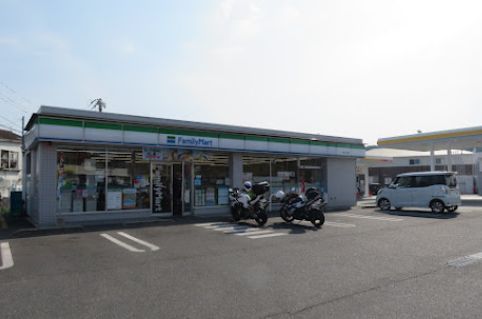近くのファミリーマート 岡山一宮店まで763m（徒歩10分）