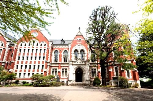 近くの慶応義塾大学まで1,375m（徒歩18分）