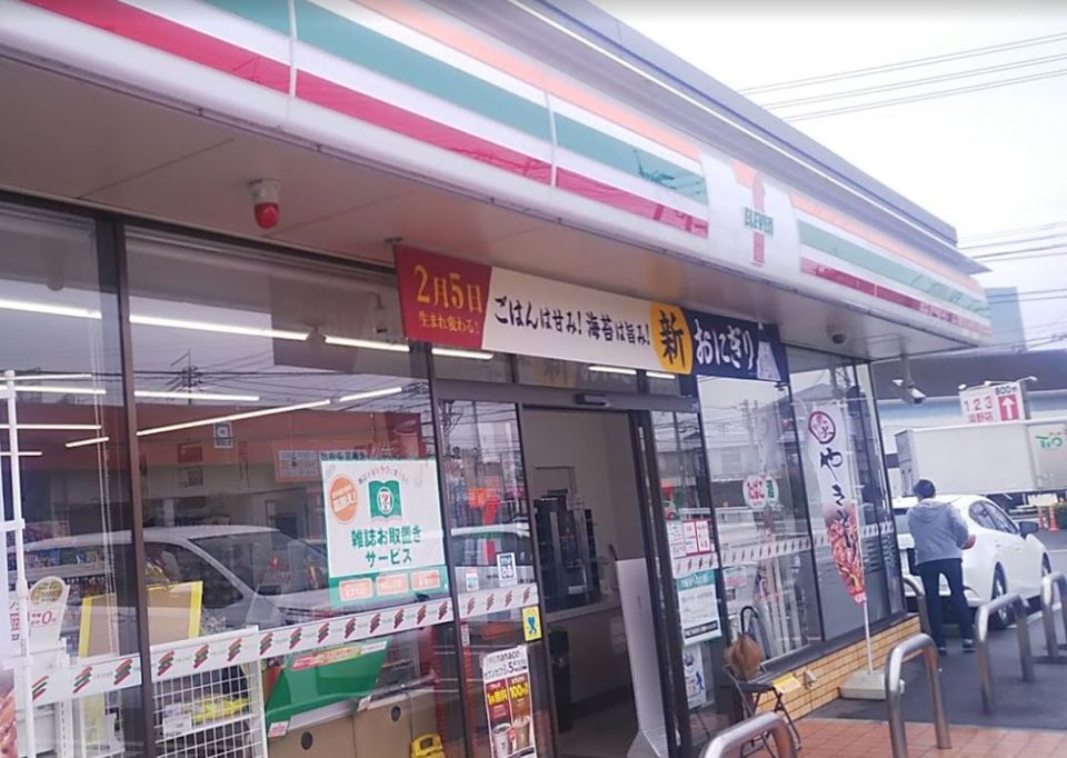 近くのセブンイレブン 岡山洲崎３丁目店まで821m（徒歩11分）