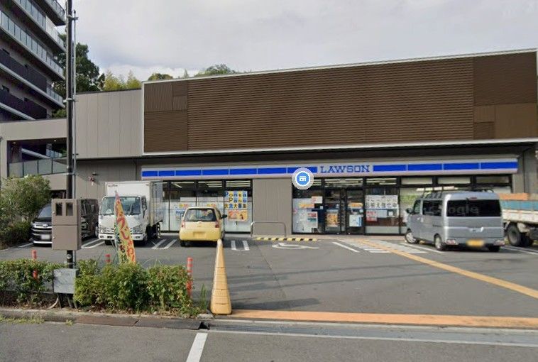 近くのローソン 吹田青山台三丁目店まで267m(徒歩4分)