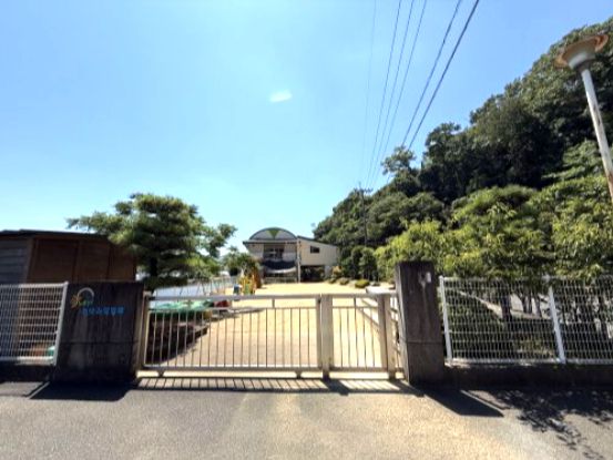 近くのあゆみ保育園まで6,645m（徒歩84分）