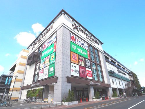 近くのクロスガーデンまで1,240m(徒歩16分)