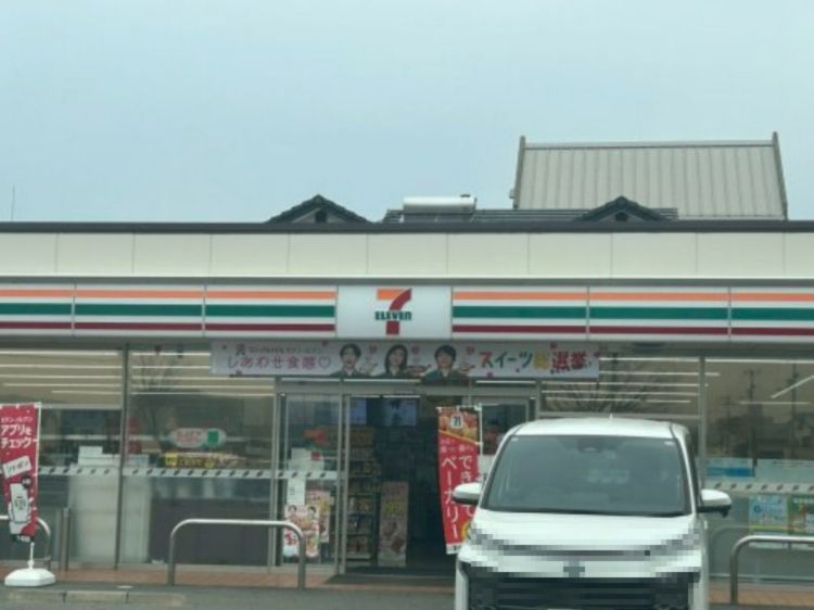 近くのセブンイレブン 今治学園通り店まで642m(徒歩9分)