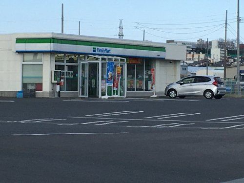 近くのファミリーマート大街道東店まで467m（徒歩6分）