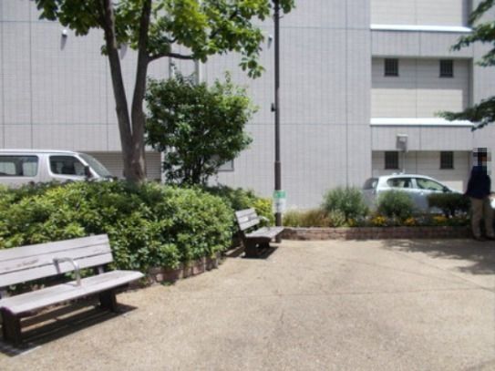 近くの大和橋広場まで216m(徒歩3分)