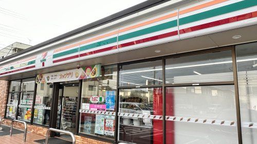 近くのセブンイレブン 三鷹牟礼6丁目店まで160m(徒歩2分)