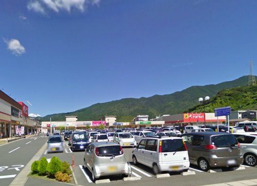 近くのFrespo(フレスポ)深堀まで1,698m(徒歩22分)