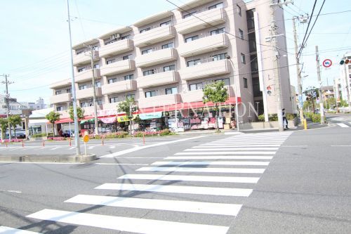 近くの東京靴流通センター 南行徳店まで1,112m(徒歩14分)