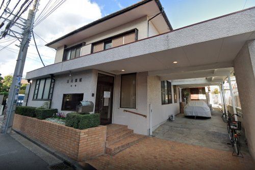 近くの堀内医院まで847m（徒歩11分）