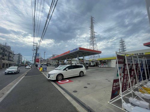 近くのDr.Driveセルフ大東中央店まで335m（徒歩5分）