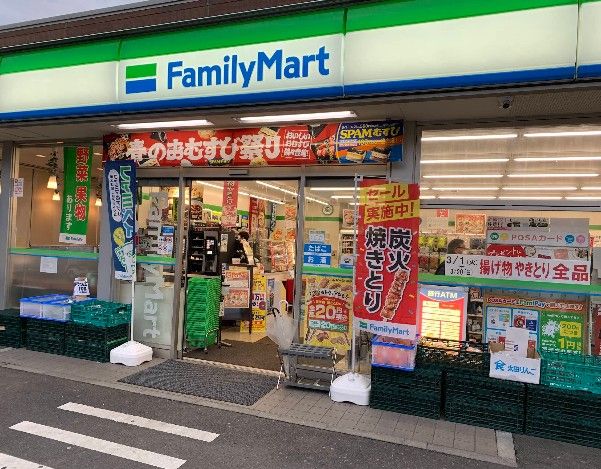 近くのファミリーマート 杉並清水早稲田通り店まで454m（徒歩6分）