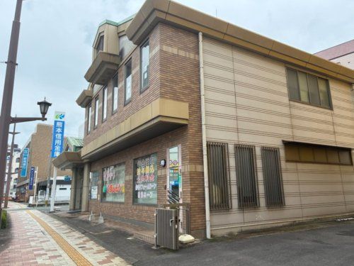 近くの熊本信用金庫健軍支店まで466m（徒歩6分）