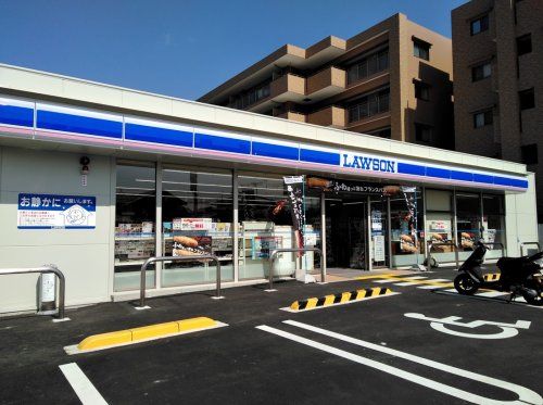 近くのローソン 京田辺河原北口店まで302m(徒歩4分)