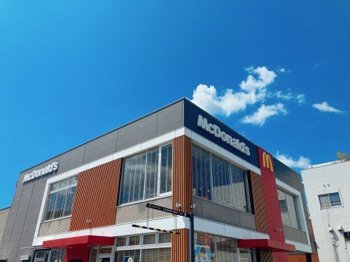 近くのマクドナルド３号線川内店まで81m（徒歩2分）