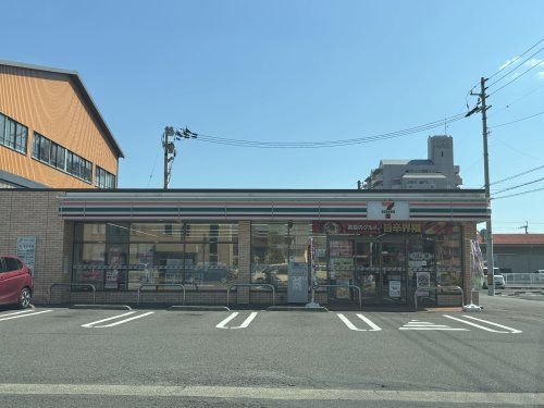 近くのセブンイレブン 徳島かちどき橋5丁目店まで607m（徒歩8分）