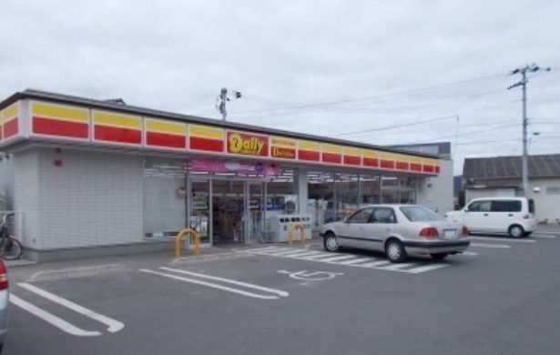 近くのデイリーヤマザキ 高松円座町店まで1,130m(徒歩15分)