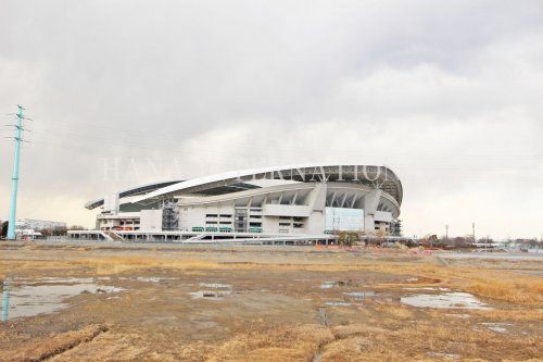 近くの埼玉スタジアム2002まで1,172m（徒歩15分）