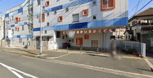 近くの忍ケ丘いるかこども園まで565m（徒歩8分）