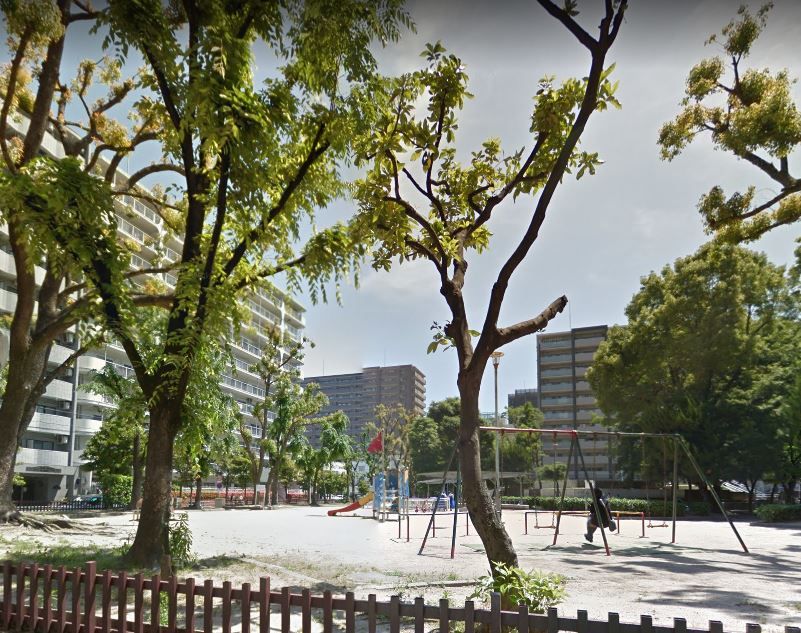 近くの北中島公園まで576m（徒歩8分）