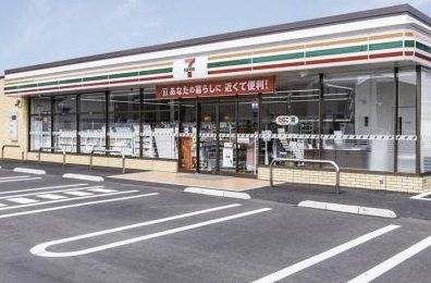 近くのセブンイレブン 大阪南本町2丁目店まで82m(徒歩2分)