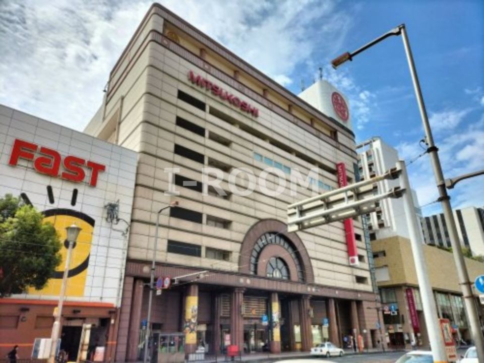 近くの松山三越まで1,142m（徒歩15分）