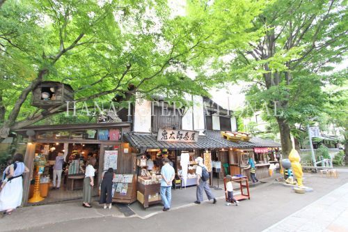 近くの飲食店まで1,161m（徒歩15分）