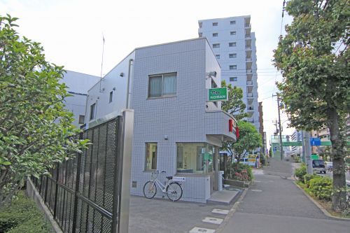 近くの葛西警察署共栄橋交番まで658m(徒歩9分)