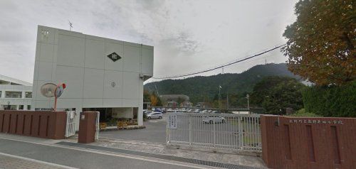 近くの熊野町立熊野第四小学校まで550m（徒歩7分）