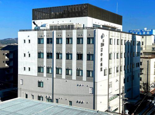 近くの田辺中央病院まで156m（徒歩2分）