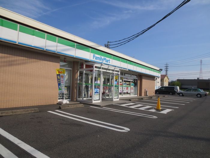 近くのファミリーマート 一宮森本店まで1,159m(徒歩15分)