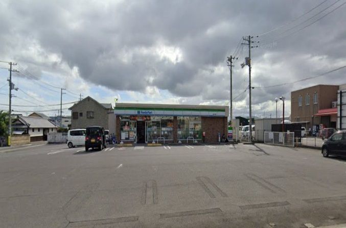 近くのファミリーマート 高松太田店まで515m(徒歩7分)