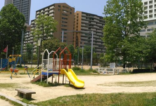 近くの都島中央公園まで454m(徒歩6分)