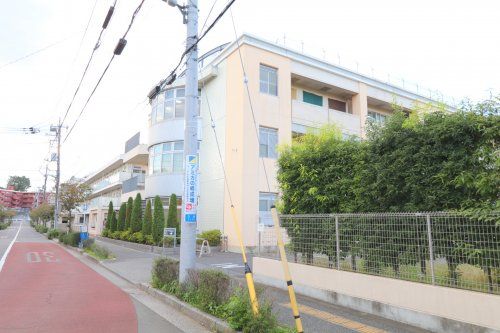 近くの成増厚生病院まで808m(徒歩11分)