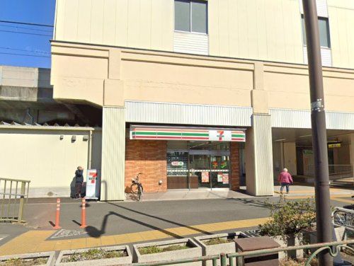 近くのセブンイレブン 西高島平駅前店まで223m(徒歩3分)