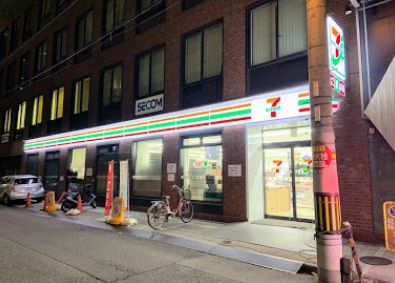 近くのセブンイレブン 大阪淡路町2丁目店まで189m(徒歩3分)