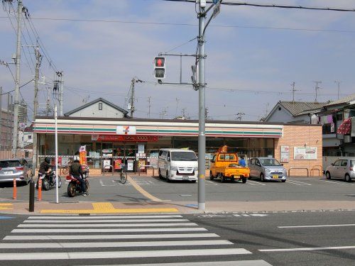 近くのセブンイレブンまで434m（徒歩6分）