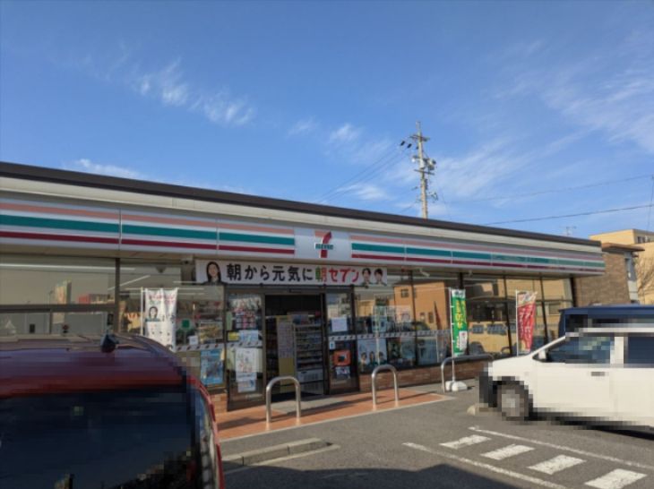 近くのセブン-イレブン 小牧常普請１丁目店まで467m（徒歩6分）