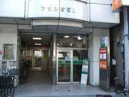 近くの上野七郵便局まで77m（徒歩1分）