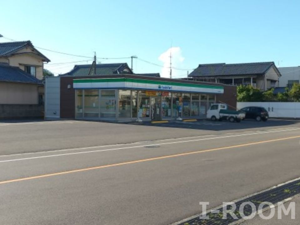 近くのファミリーマート 松山土手内店まで817m(徒歩11分)