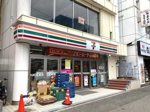 近くのセブンイレブン 蘇我駅東口店まで262m（徒歩4分）